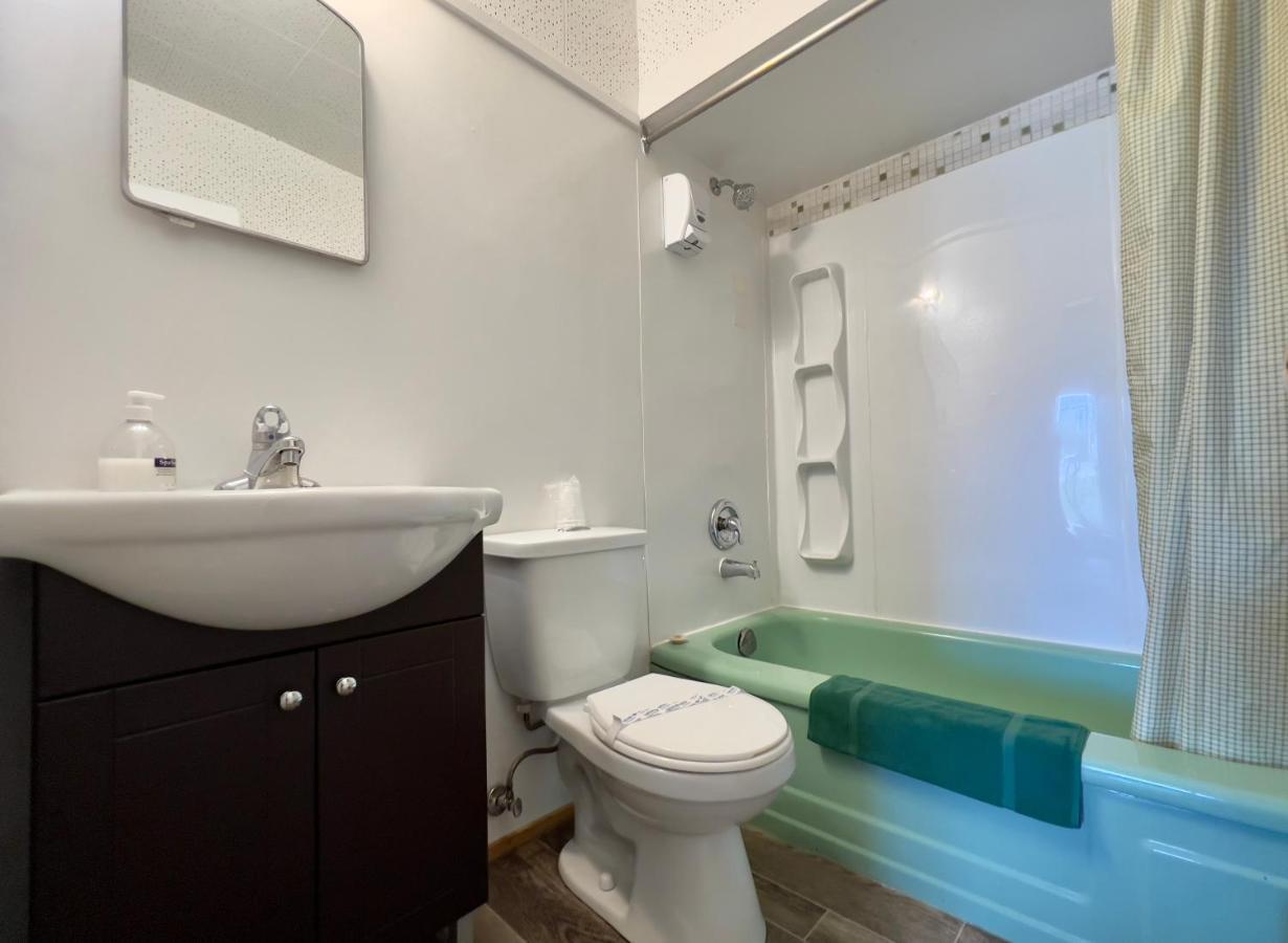 Airport Inn Кунел Екстериор снимка