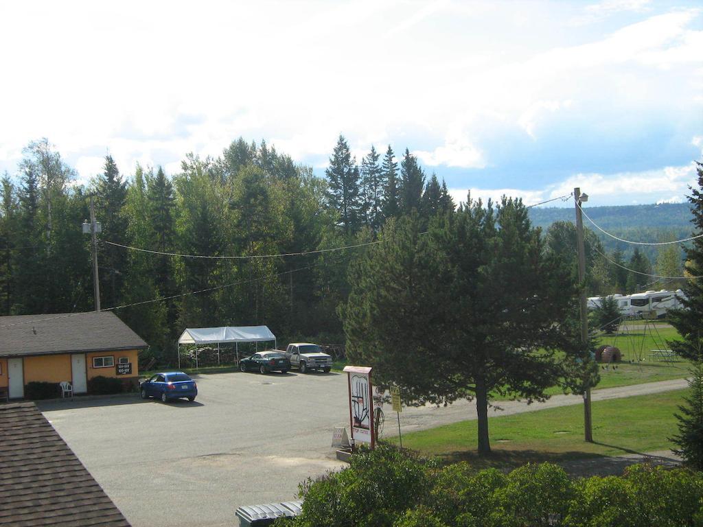 Airport Inn Кунел Екстериор снимка